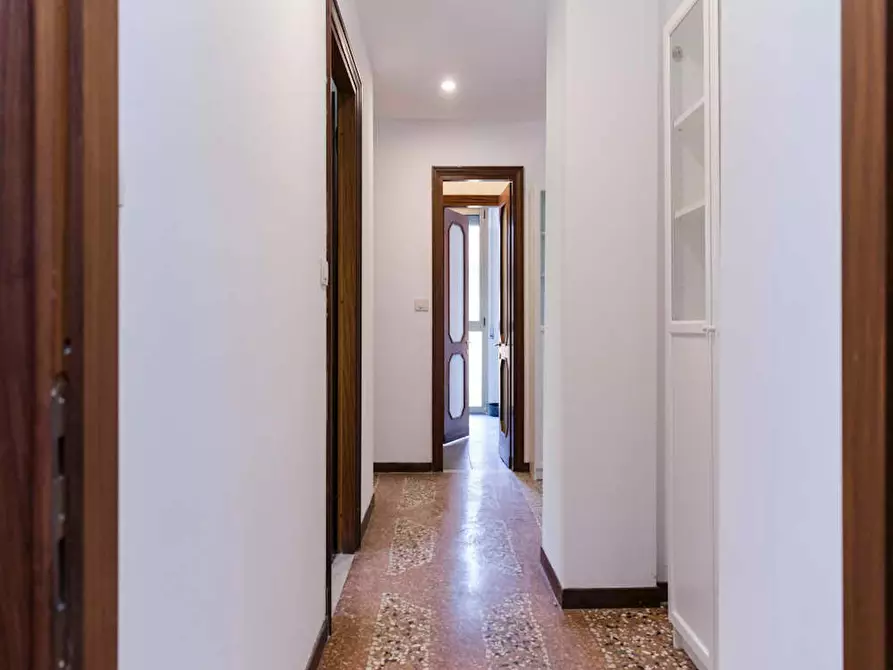 Immagine 10 di Camera in affitto  in Viale Giovanni Vicini a Bologna