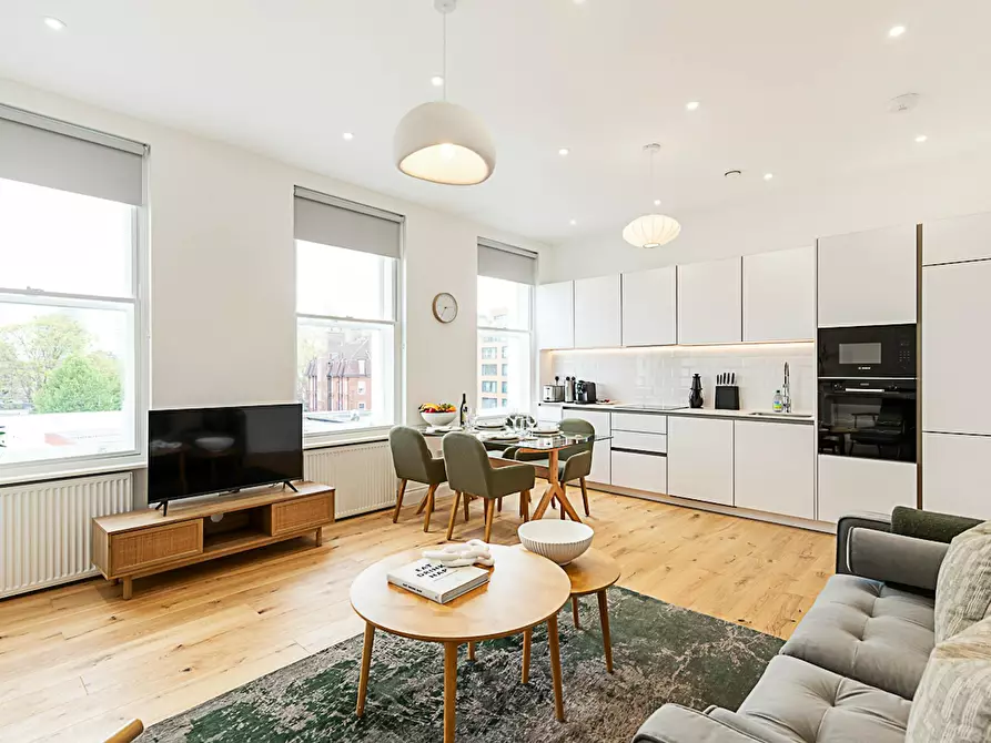 Immagine 1 di Appartamento in affitto  in Fulham Road a Kensington