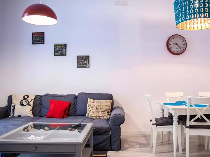Immagine 3 di Appartamento in affitto  in Carrer dels Tallers a Barcelona