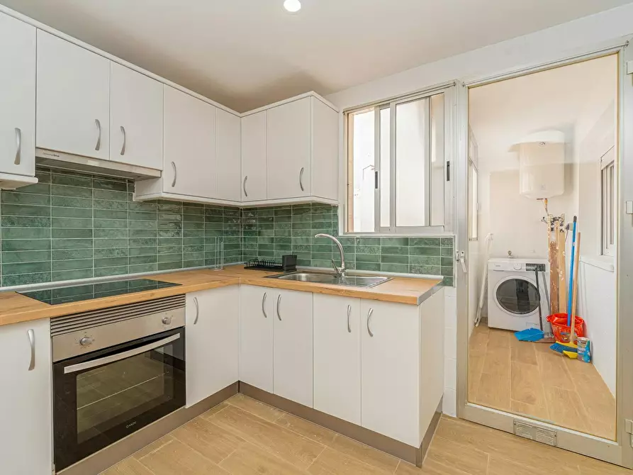 Immagine 10 di Camera in affitto  in Carrer Doctor Ferran a Alicante/Alacant