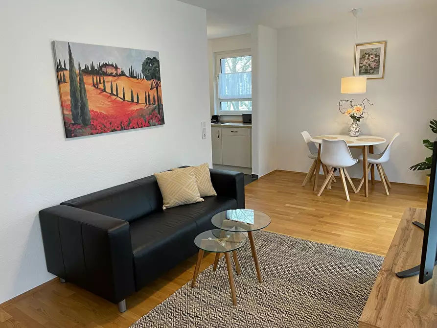 Immagine 2 di Appartamento in affitto  in Zähringerstraße a Wiesbaden