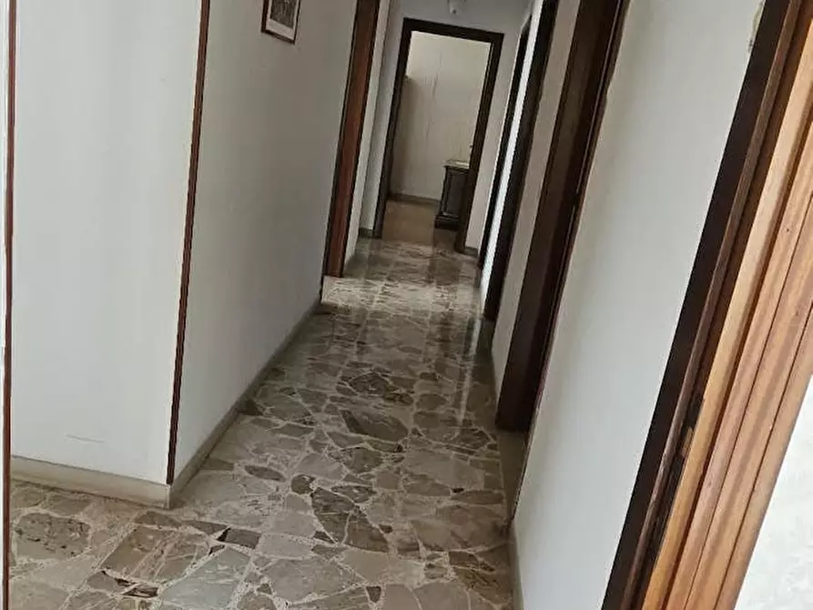 Immagine 5 di Camera in affitto  in Via Aurora a Reggio Di Calabria