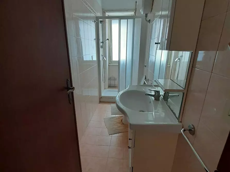 Immagine 9 di Camera in affitto  in Via Aurora a Reggio Di Calabria