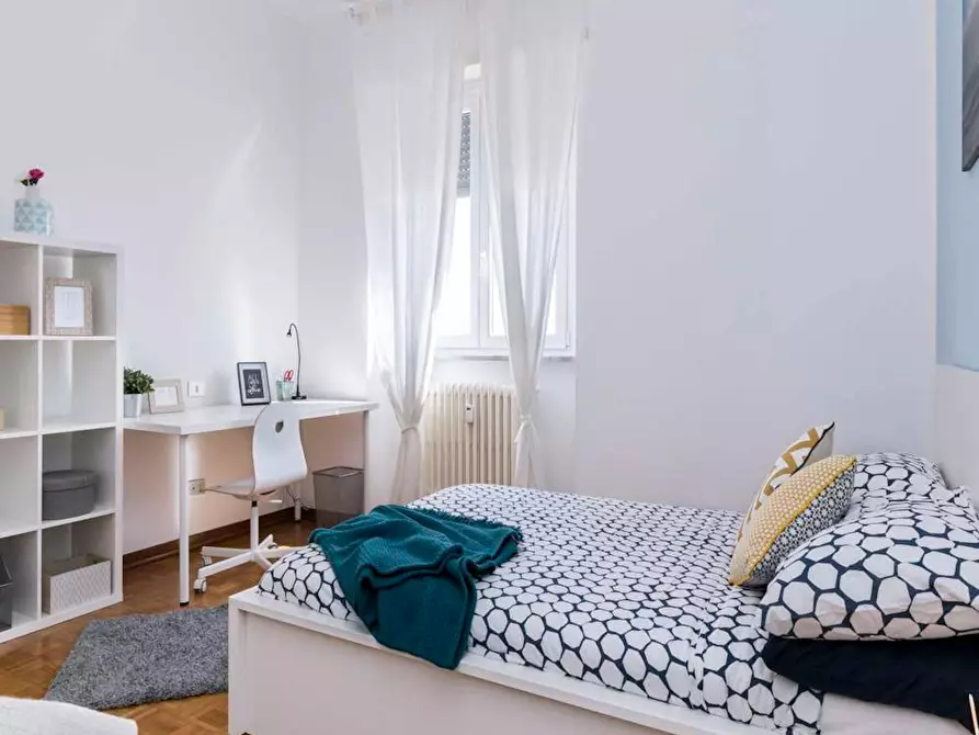 Immagine 2 di Camera in affitto  in Via Delle Betulle a Milano