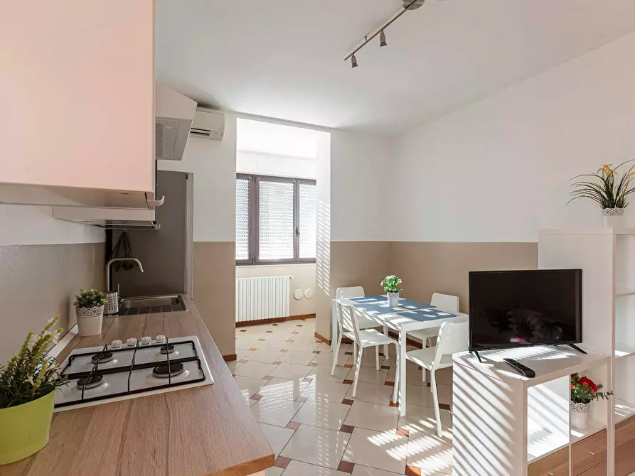 Immagine 4 di Camera in affitto  in Via Padova a Milano