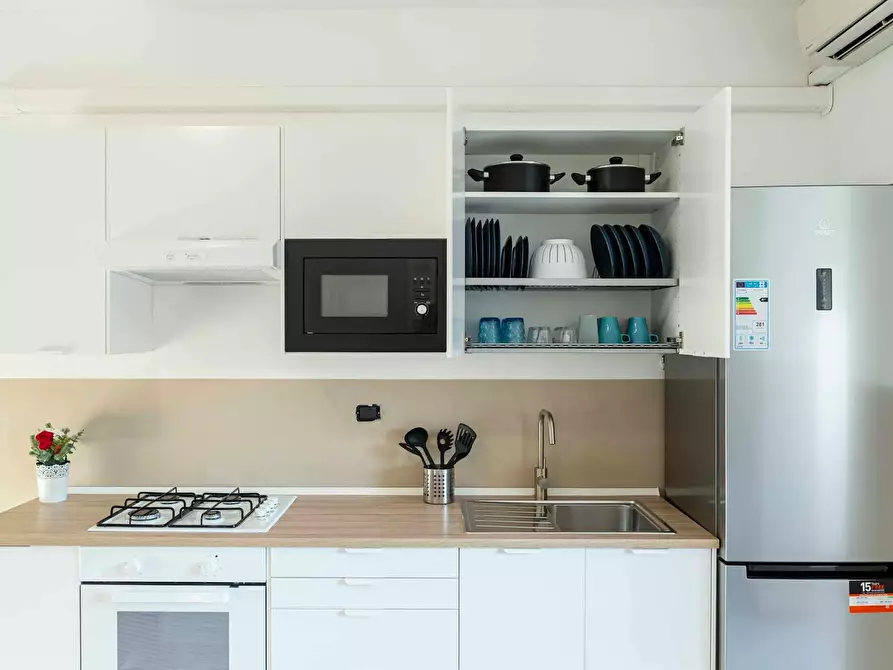 Immagine 8 di Camera in affitto  in Via Padova a Milano