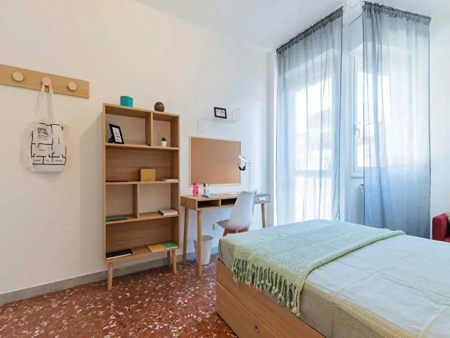 Immagine 5 di Camera in affitto  in Via Eugenio Torelli Viollier a Roma