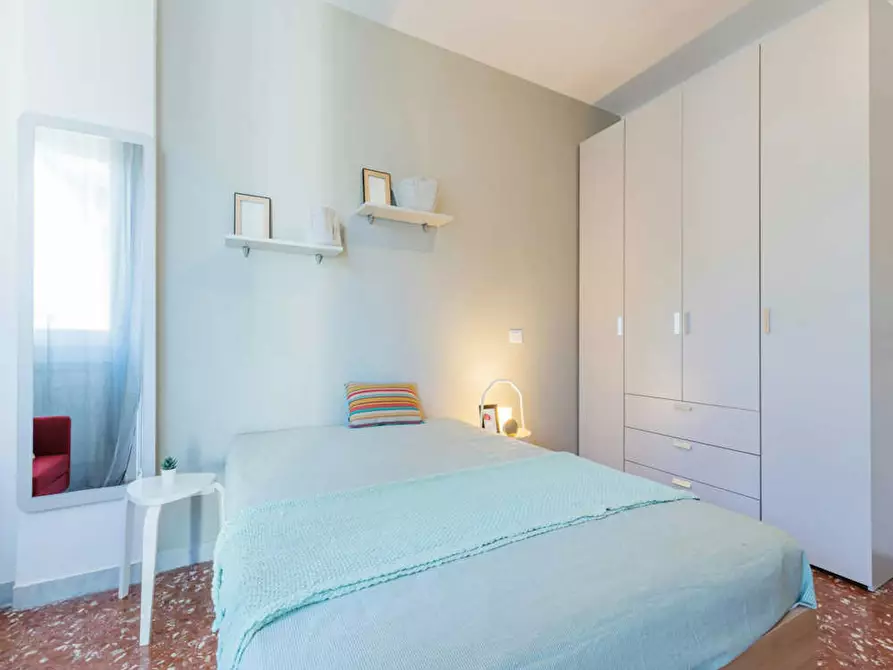 Immagine 3 di Camera in affitto  in Via Eugenio Torelli Viollier a Roma