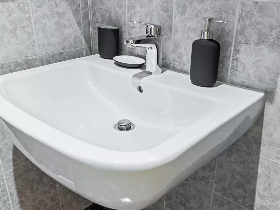 Immagine 6 di Camera in affitto  in Via Giuseppe Massarenti a Milano