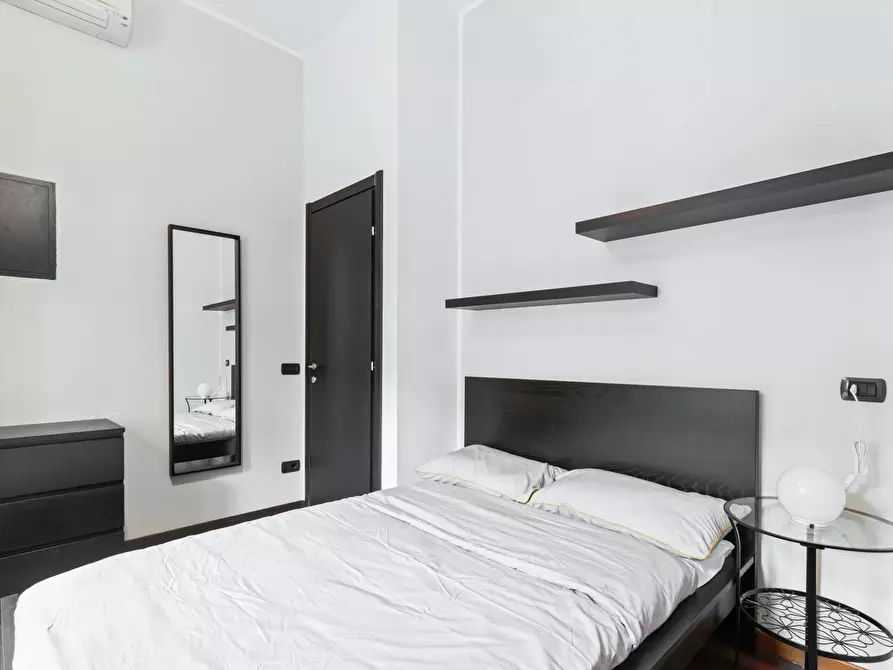 Immagine 1 di Camera in affitto  in Via Giuseppe Massarenti a Milano