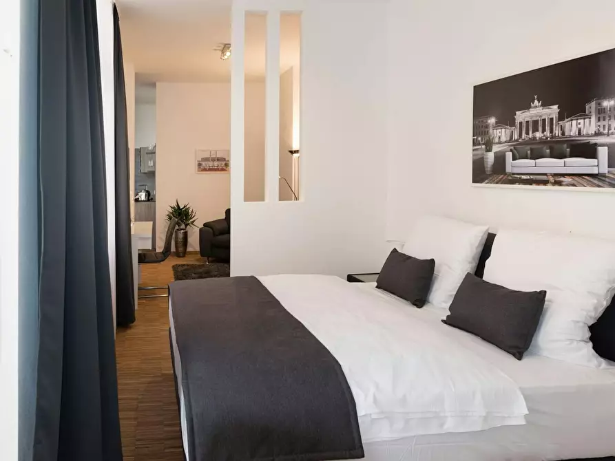 Immagine 2 di Appartamento in affitto  in Brunnenstraße a Berlin