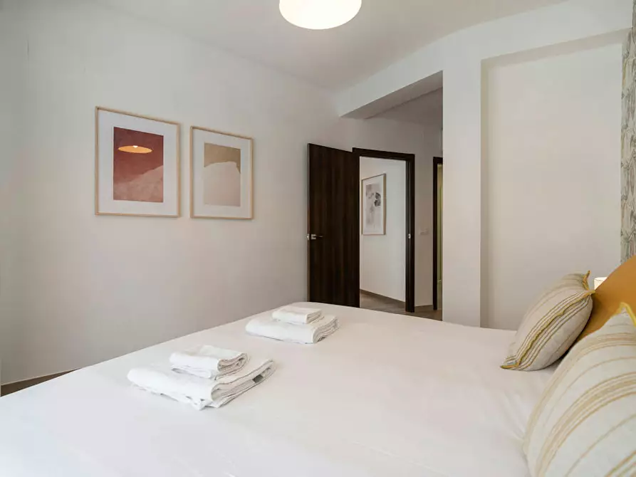 Immagine 3 di Appartamento in affitto  in Calle del Hospital a Valencia