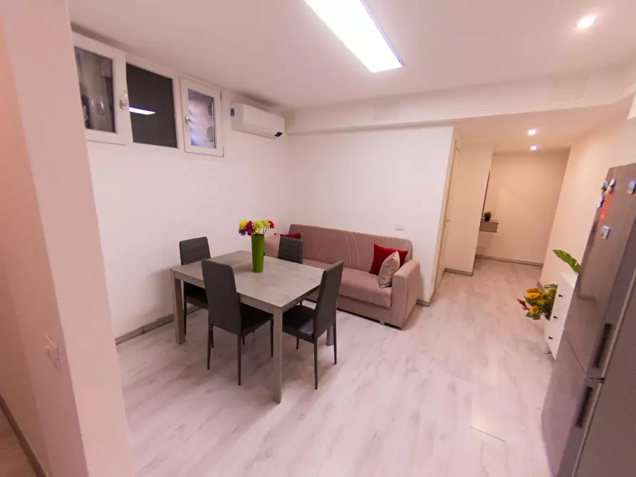 Immagine 6 di Camera in affitto  in Via Privata Claudia a Milano