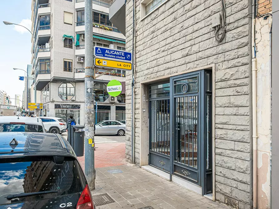 Immagine 10 di Camera in affitto  in Avenida de Aguilera a Alicante/Alacant