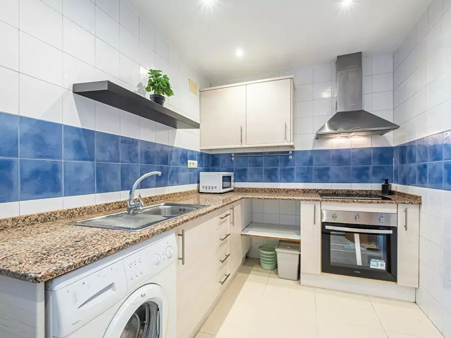 Immagine 6 di Camera in affitto  in Avenida de Aguilera a Alicante/Alacant