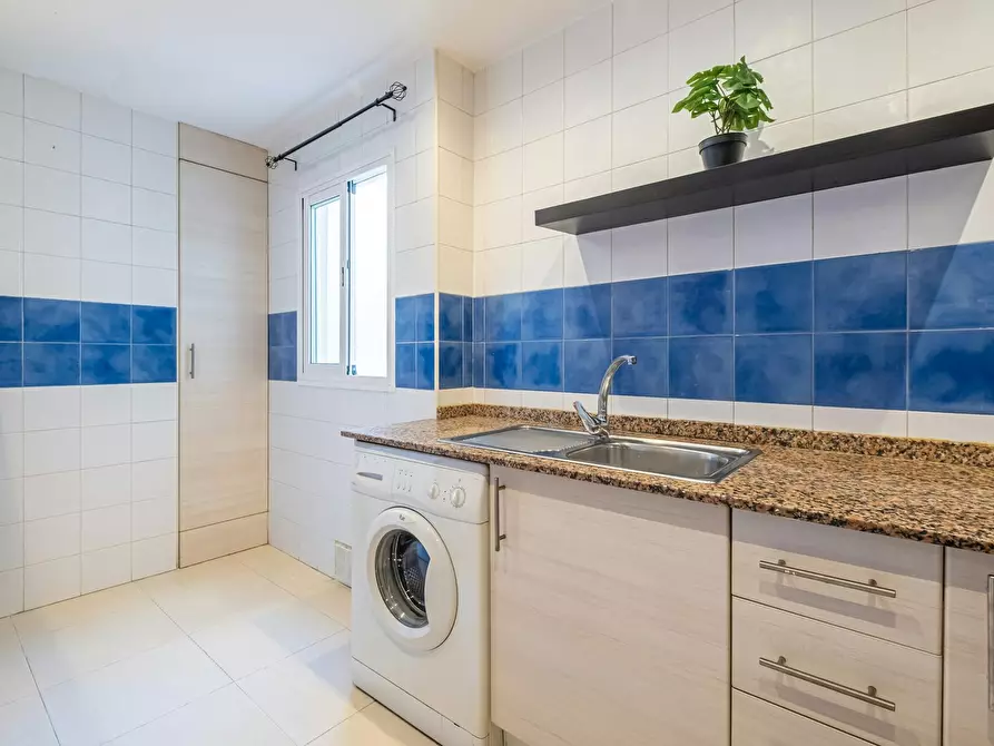 Immagine 5 di Camera in affitto  in Avenida de Aguilera a Alicante/Alacant