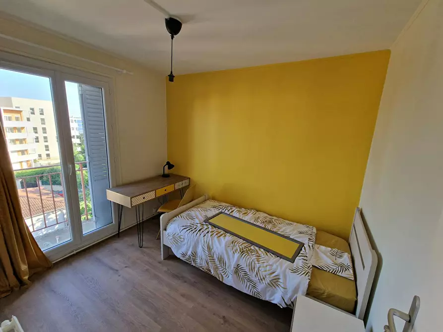 Immagine 3 di Camera in affitto  in Rue René a Villeurbanne
