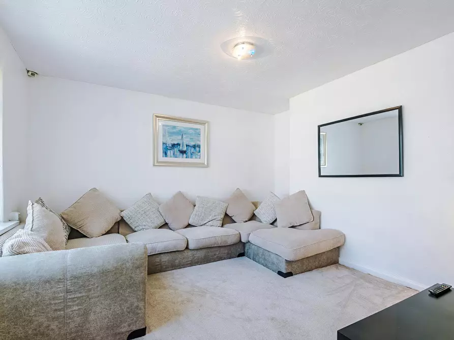 Immagine 1 di Casa indipendente in affitto  in Bertie Street a Queensbury