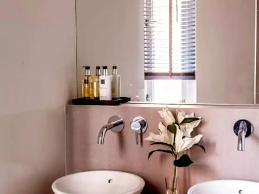 Immagine 10 di Appartamento in affitto  in Derde Kostverlorenkade a Amsterdam