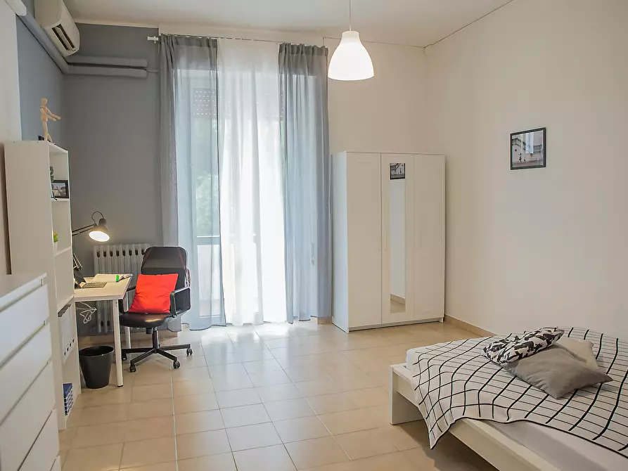 Immagine 5 di Camera in affitto  in Piazza San Francesco D'Assisi a Foggia