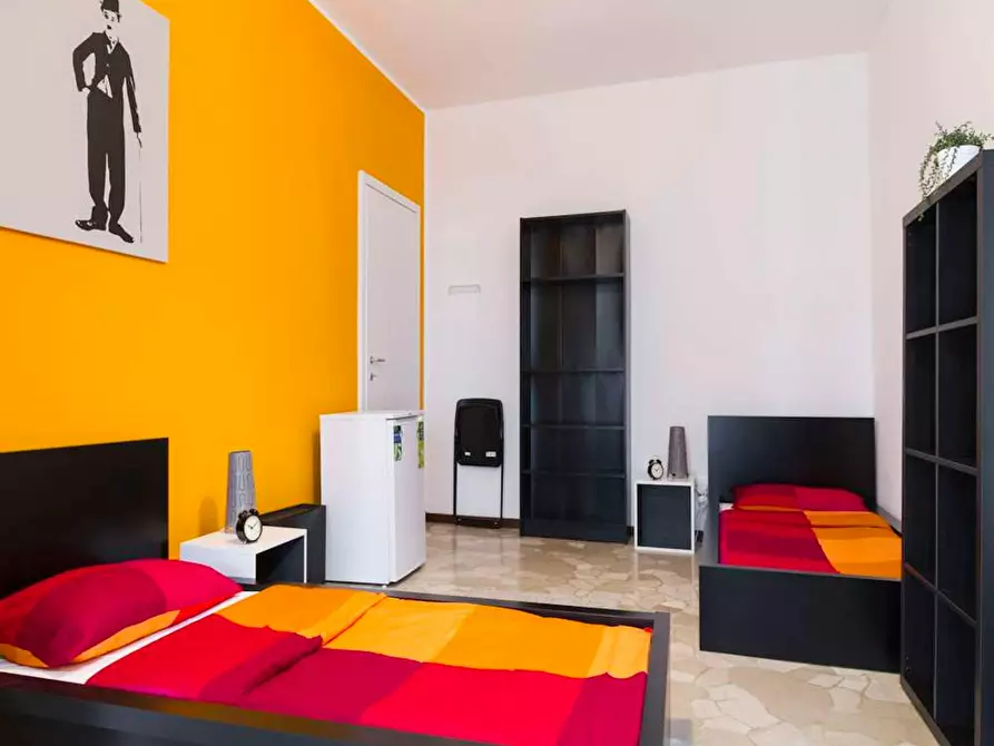 Immagine 2 di Camera in affitto  in Via Savona a Milano