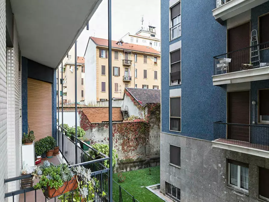 Immagine 1 di Camera in affitto  in Via Savona a Milano