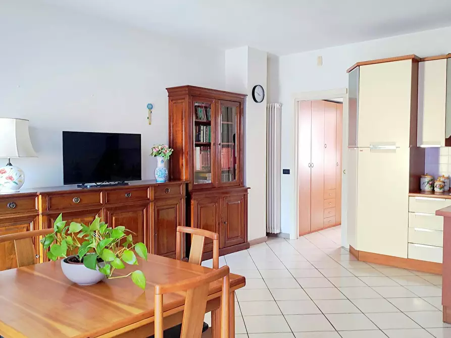 Immagine 6 di Appartamento in affitto  in Via Novara a Milano