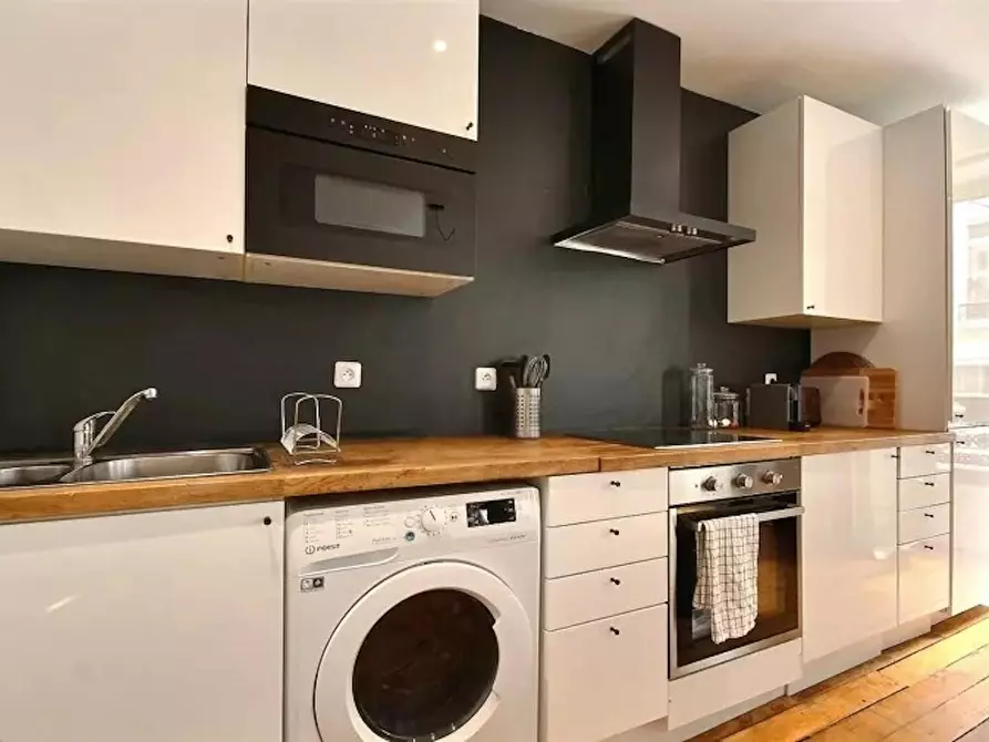 Immagine 9 di Appartamento in affitto  in Rue de Malte a Paris