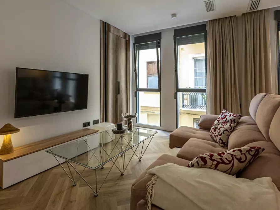 Immagine 7 di Appartamento in affitto  in Carrer dels Drets a Valencia