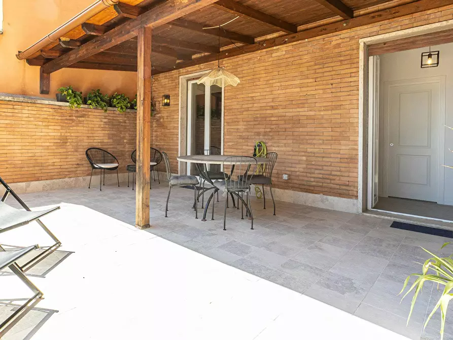 Immagine 3 di Appartamento in affitto  in Via di S. Costanza a Roma