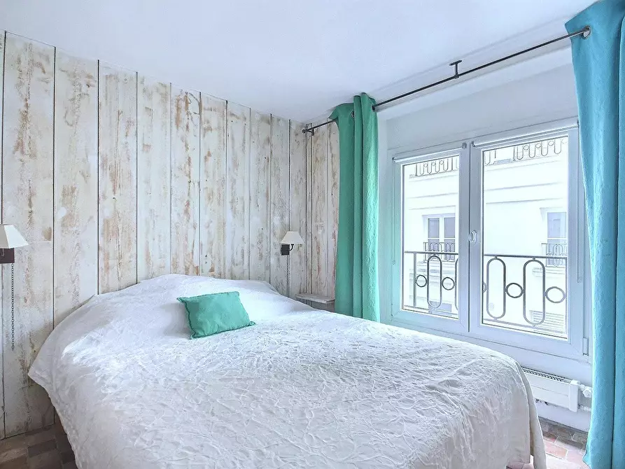 Immagine 2 di Appartamento in affitto  in Rue Saint-Sulpice a Paris 06