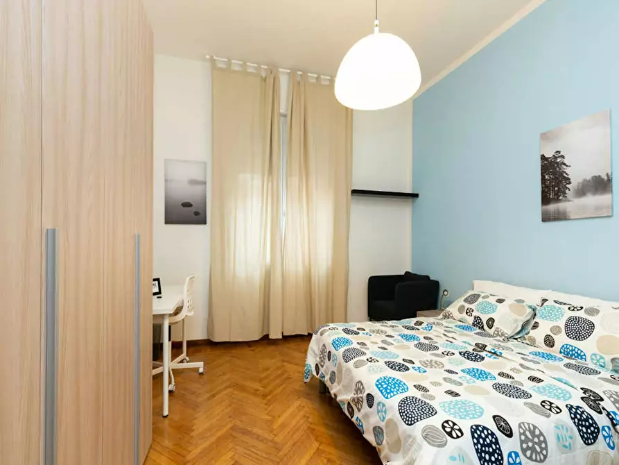 Immagine 6 di Camera in affitto  in Via Cairoli a Bologna