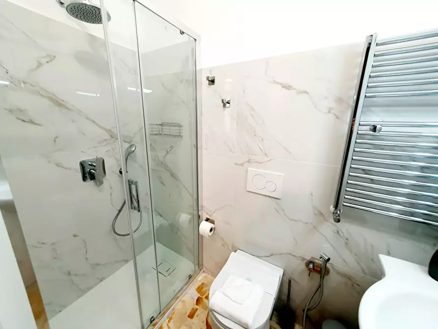 Immagine 10 di Camera in affitto  in Via Claudio Monteverdi a Firenze