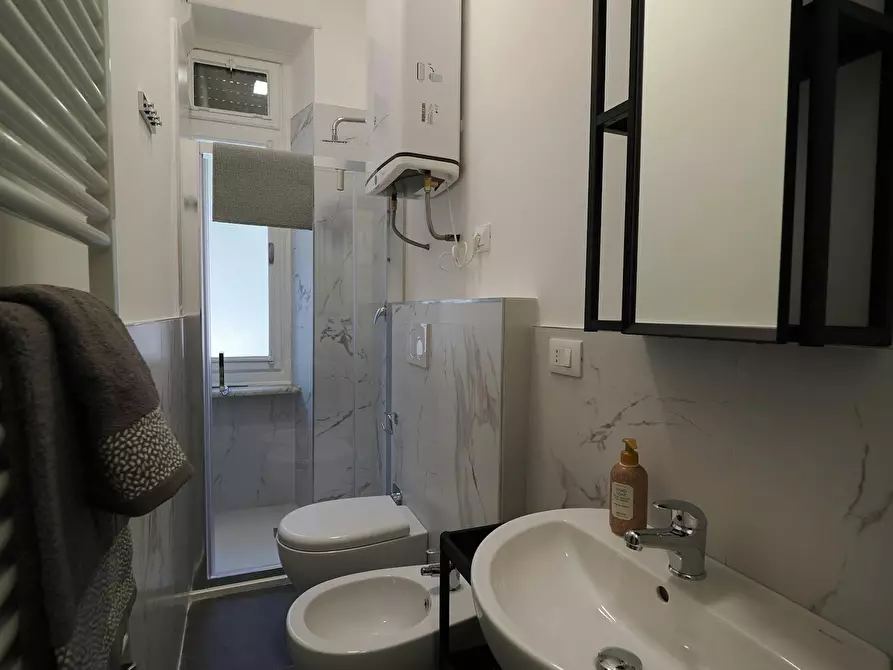 Immagine 10 di Camera in affitto  in Corso Peschiera a Torino