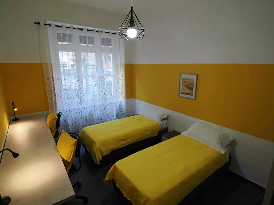 Immagine 4 di Camera in affitto  in Corso Peschiera a Torino