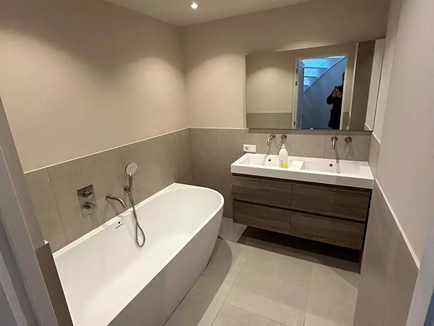 Immagine 4 di Casa indipendente in affitto  in Oudedijk a Rotterdam