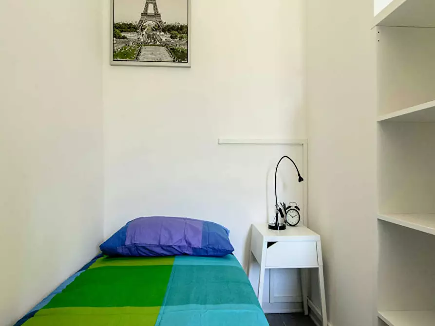 Immagine 3 di Camera in affitto  in Via Oreste Regnoli a Bologna