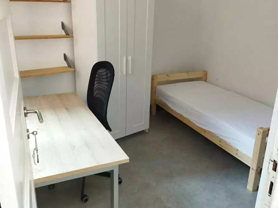 Immagine 5 di Camera in affitto  in Rue des Croisiers a Namur