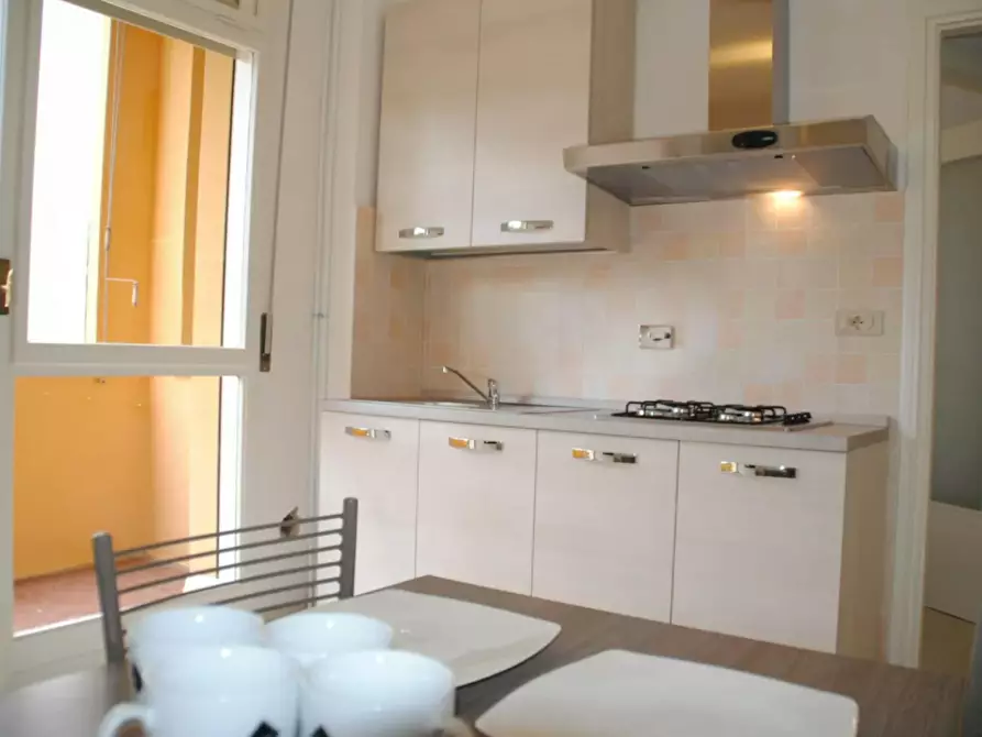 Immagine 10 di Appartamento in affitto  in Via Mazzini a Bologna