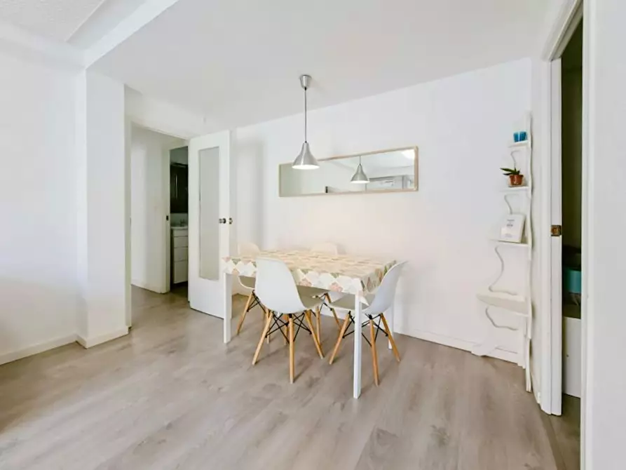 Immagine 2 di Appartamento in affitto  in Carrer de Manuela Estellés a Valencia