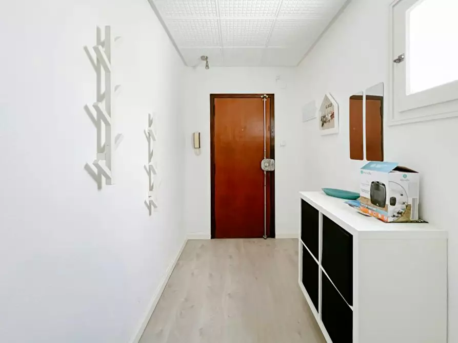 Immagine 5 di Appartamento in affitto  in Carrer de Manuela Estellés a Valencia
