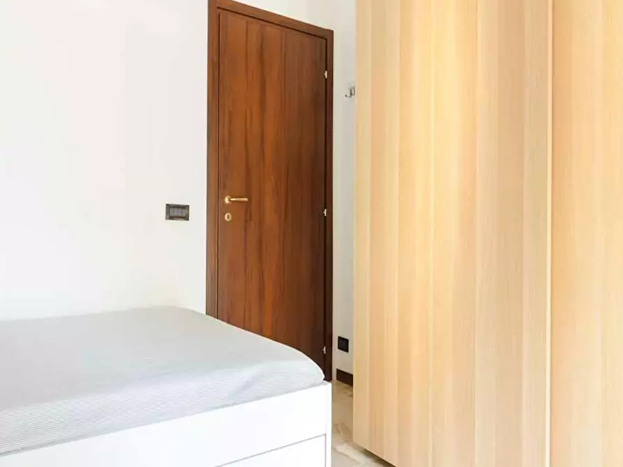 Immagine 4 di Camera in affitto  in Via Mecenate a Milano