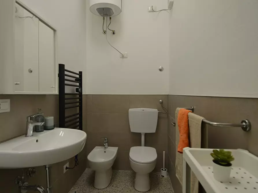 Immagine 8 di Camera in affitto  in Vicolo Franco Villa a Reggio Nell'emilia