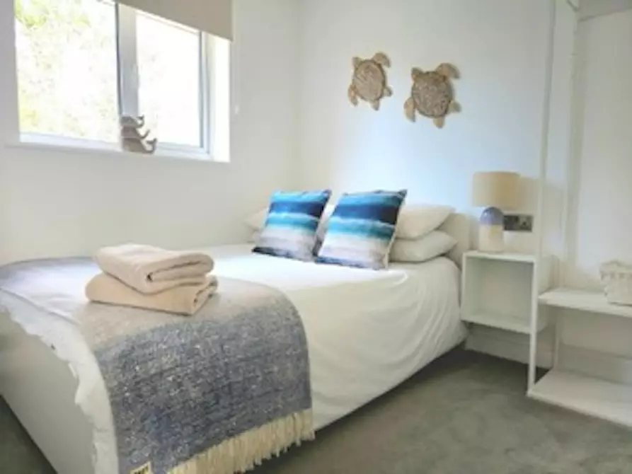 Immagine 8 di Casa indipendente in affitto  in Tushmore Lane a Crawley