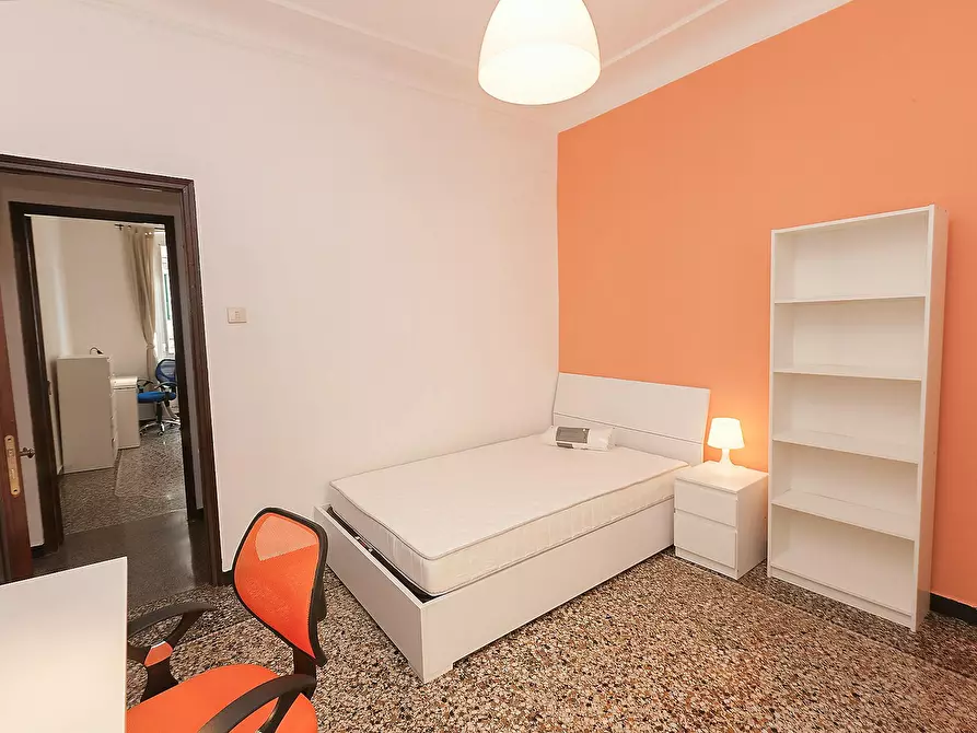 Immagine 2 di Camera in affitto  in Corso Buenos Aires a Genova