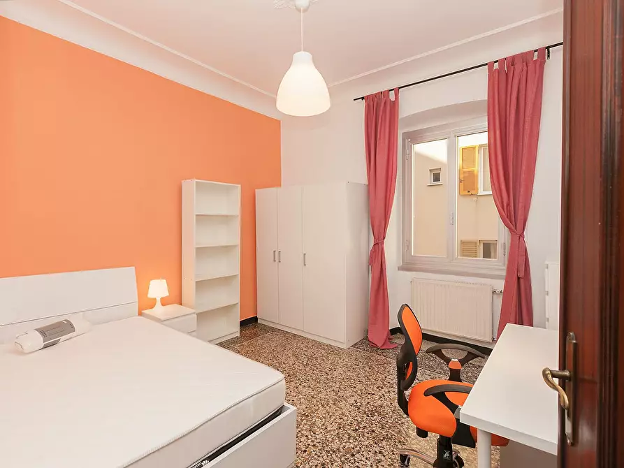 Immagine 1 di Camera in affitto  in Corso Buenos Aires a Genova