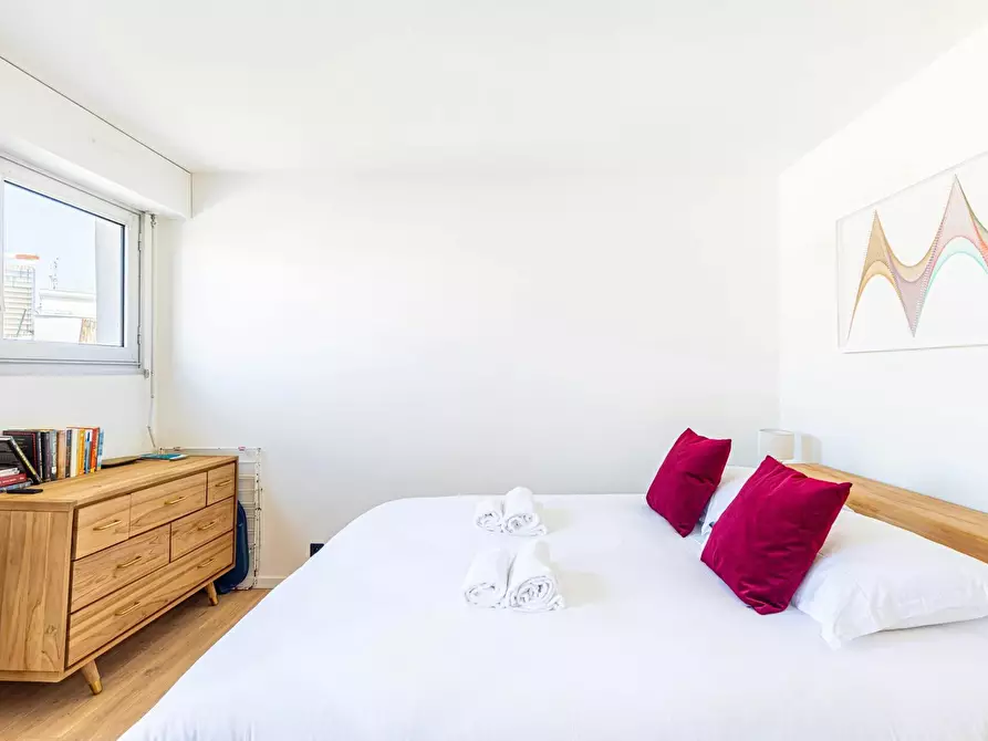 Immagine 10 di Appartamento in affitto  in Place de l'Escadrille Normandie-Niemen a Paris 13