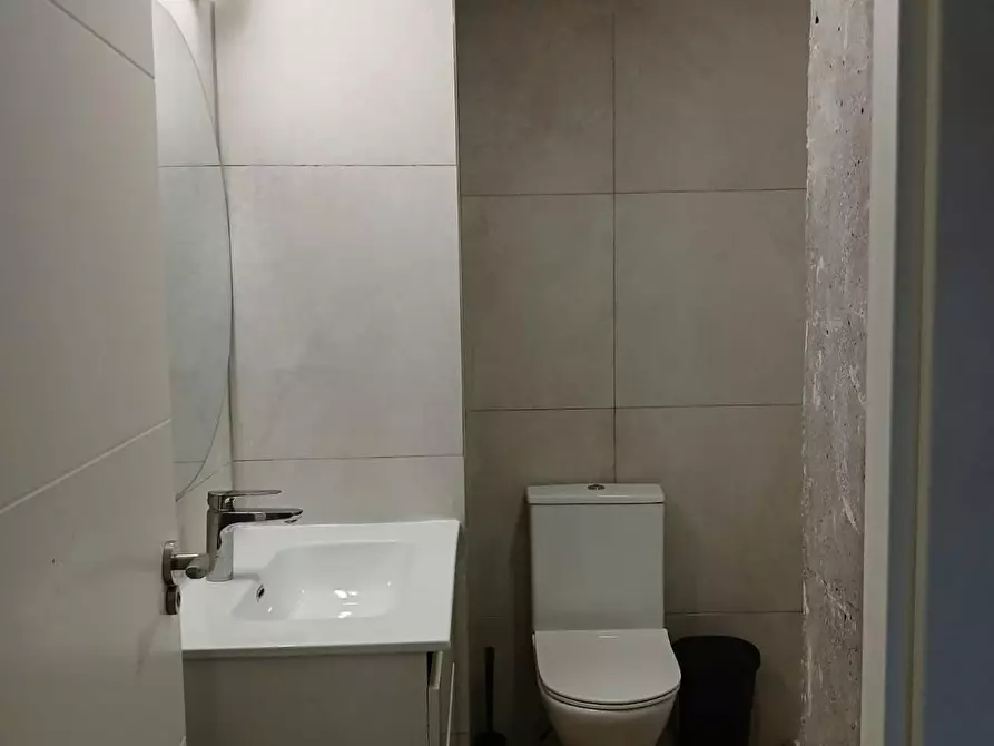 Immagine 10 di Camera in affitto  in Calle Besolla a Madrid