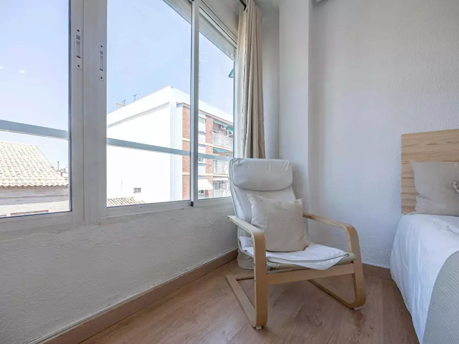 Immagine 7 di Camera in affitto  in Carrer de Mistral a Valencia