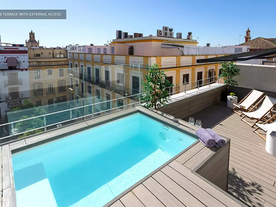 Immagine 1 di Appartamento in affitto  in Calle San Vicente a Sevilla